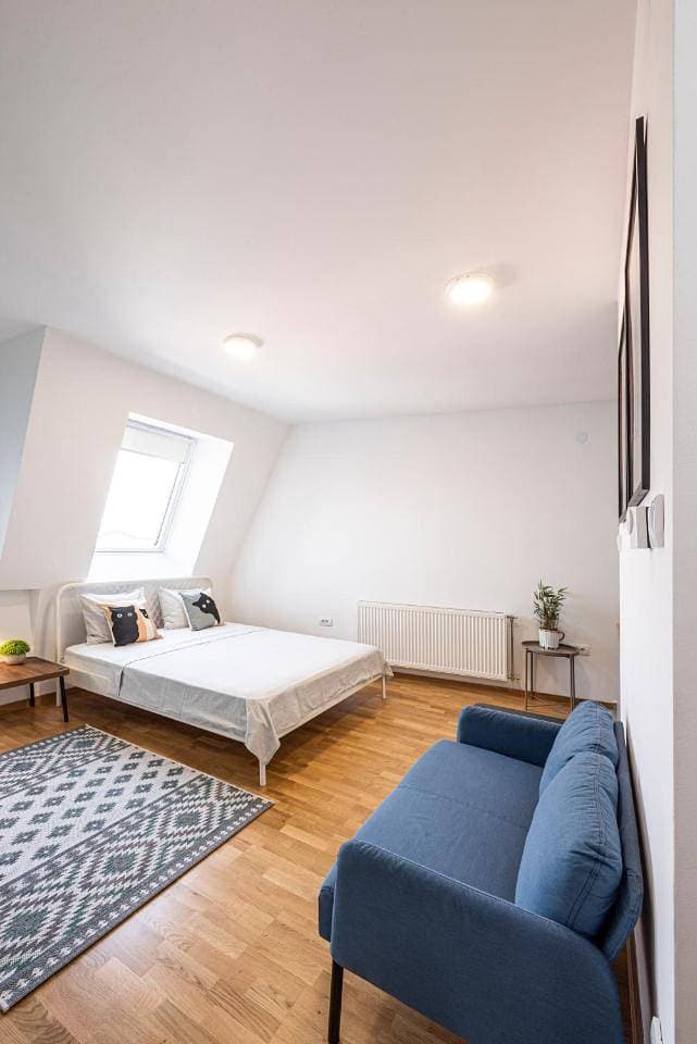 Foto 8 von 25: Studio Apartment with Balcony