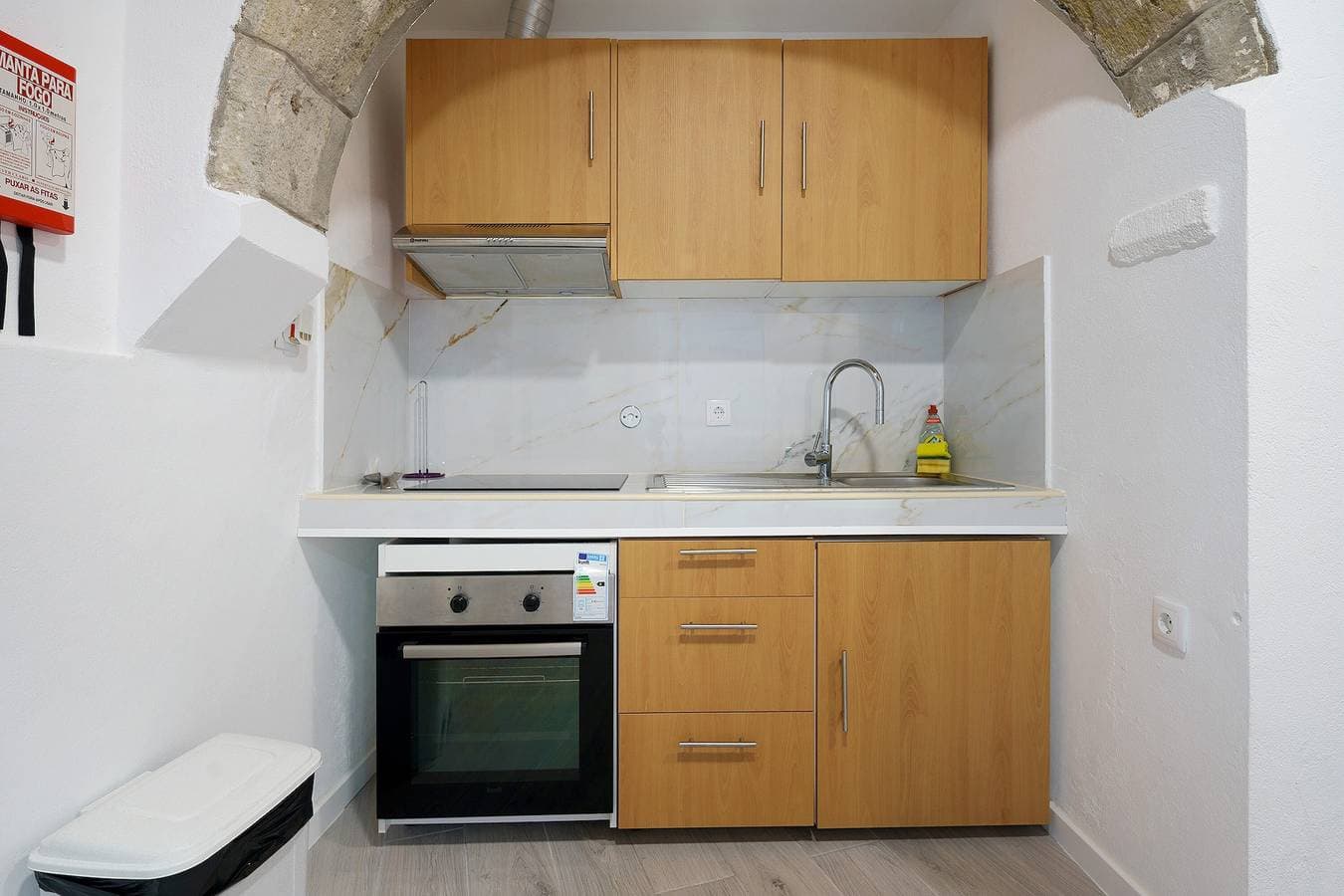 Foto 3 von 22: Ferienhaus 'Casa Flor De Laranjeira' mit Gemeinschaftsterrasse, WLAN und Klimaanlage