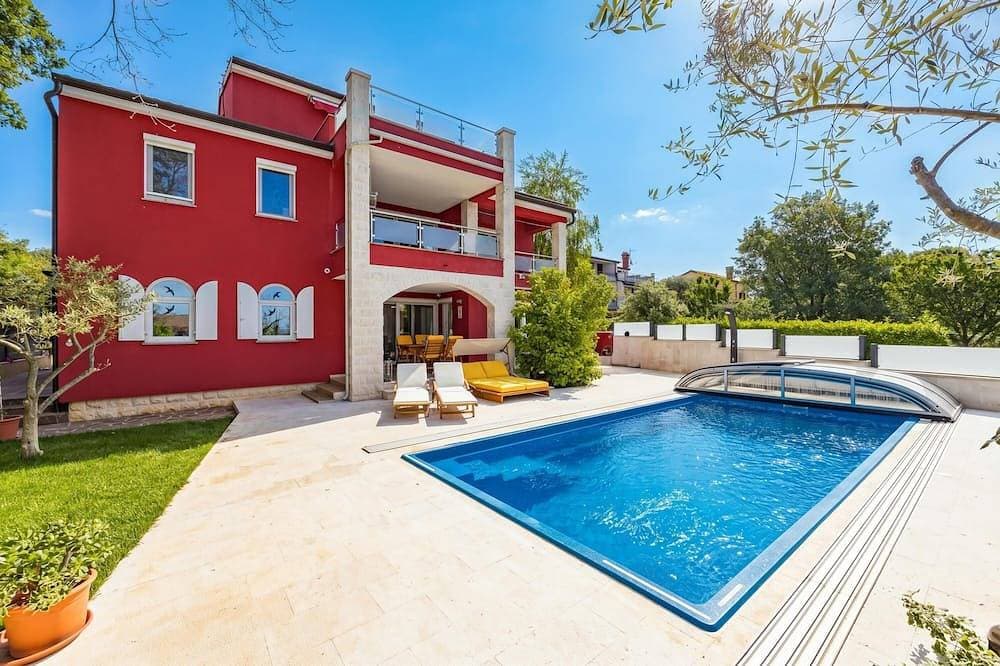Apartment Ayni With Private Pool, Umag, Croatia 1