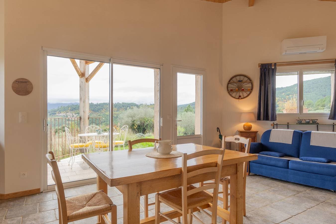 Foto 6 von 23: Ferienhaus 'Eco Gîte' mit Bergblick, WLAN und Klimaanlage