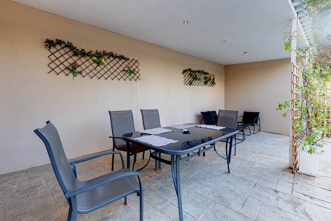 Foto 11 von 30: Ferienhaus für 4 Personen mit Pool