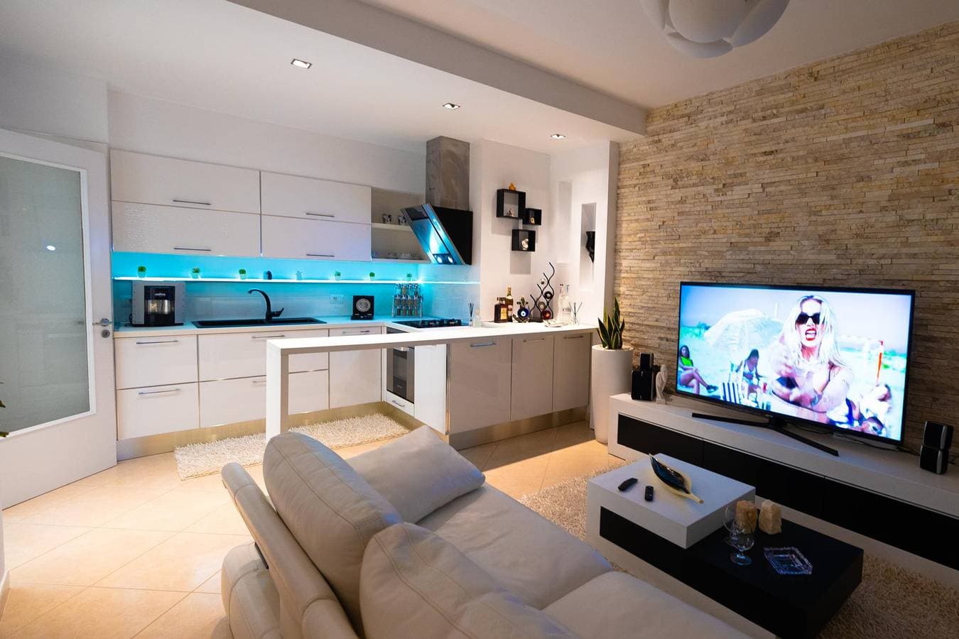 Foto 4 von 32: Ferienwohnung für 7 Personen mit Meerblick