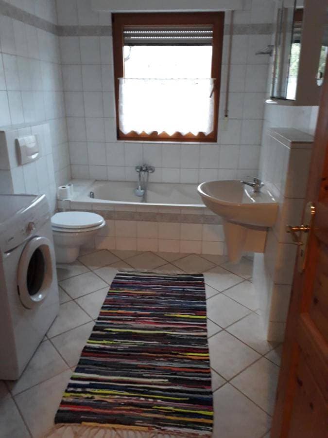 Foto 4 von 8: Three-Bedroom Home