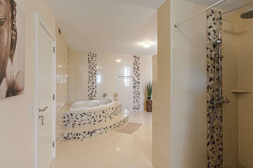 Foto 10 von 30: Luxusvilla mit fantastischem Meerblick