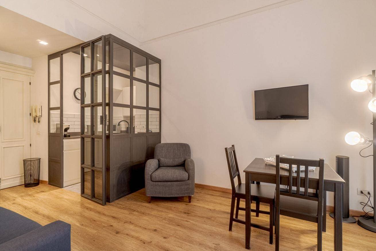 Foto 8 von 24: Ferienwohnung für 3 Personen mit Balkon/Terrasse