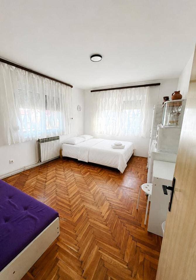 Foto 6 von 19: Three-Bedroom Apartment with Balcony