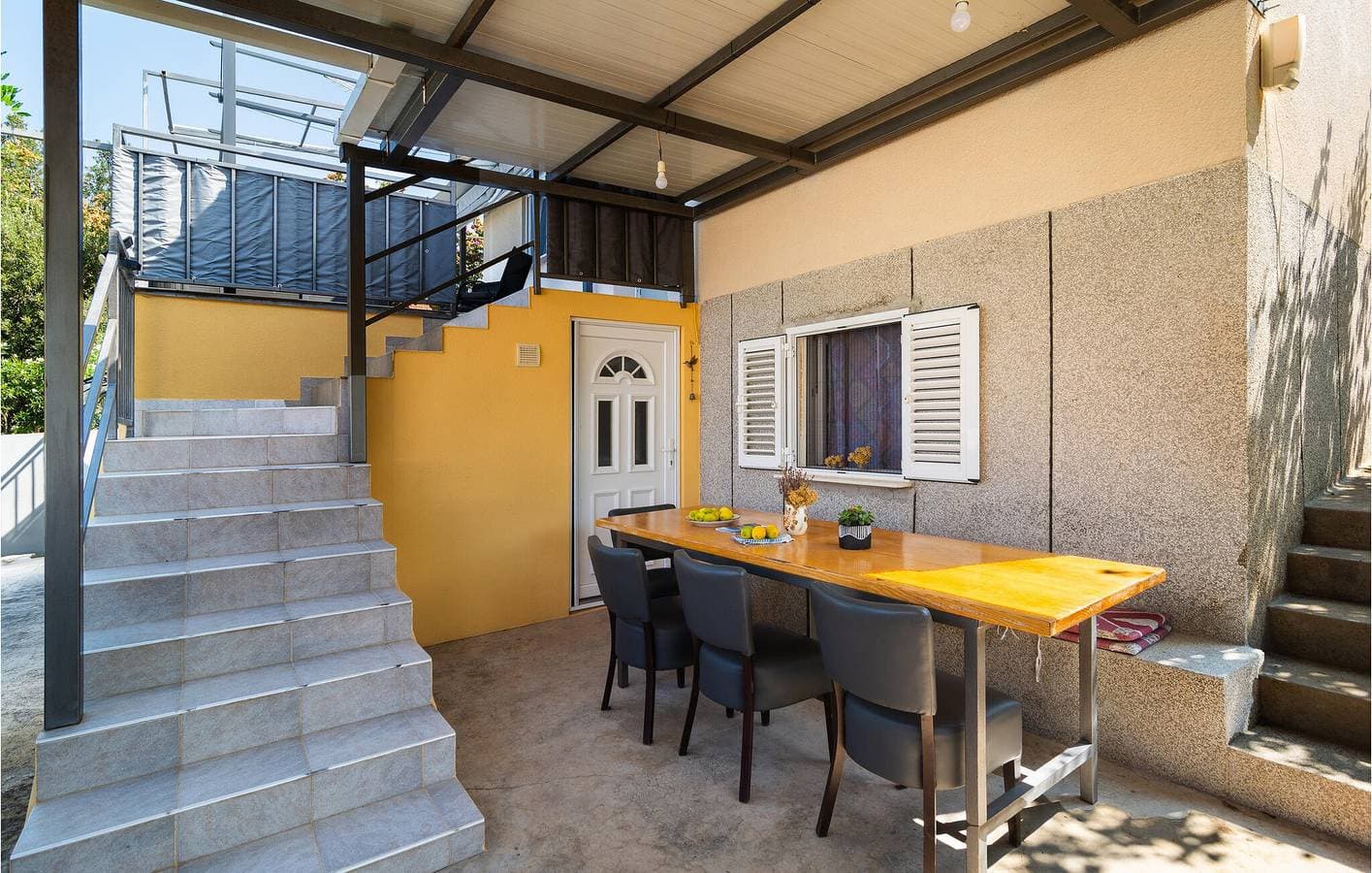 Foto 4 von 25: Wohnung an der Küste mit Meerblick, Terrasse und in der Nähe von Necujam