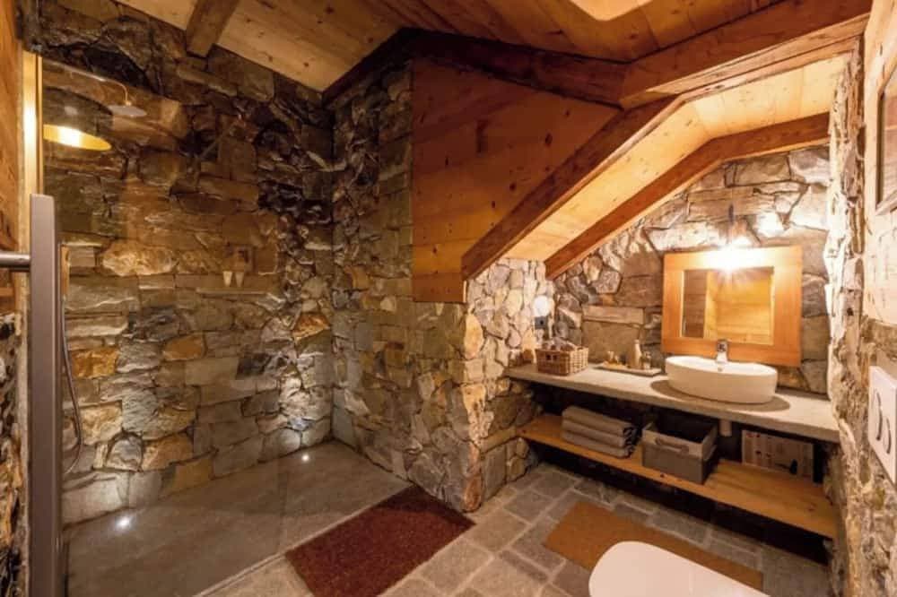 Foto 6 von 14: Como Lake Chalet San Gottardo (10guests+2children) Cin It013218D29O3Z473