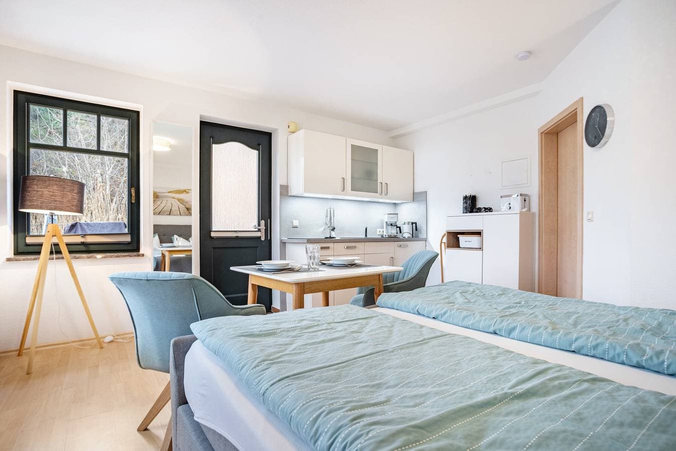 Foto 4 von 29: Apartment '8 Meeresbucht' mit Seeblick, privater Terrasse und WLAN