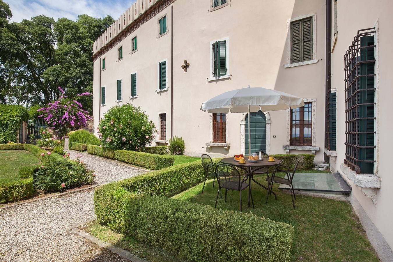 Foto 5 von 26: Apartment CastellONE with Pool