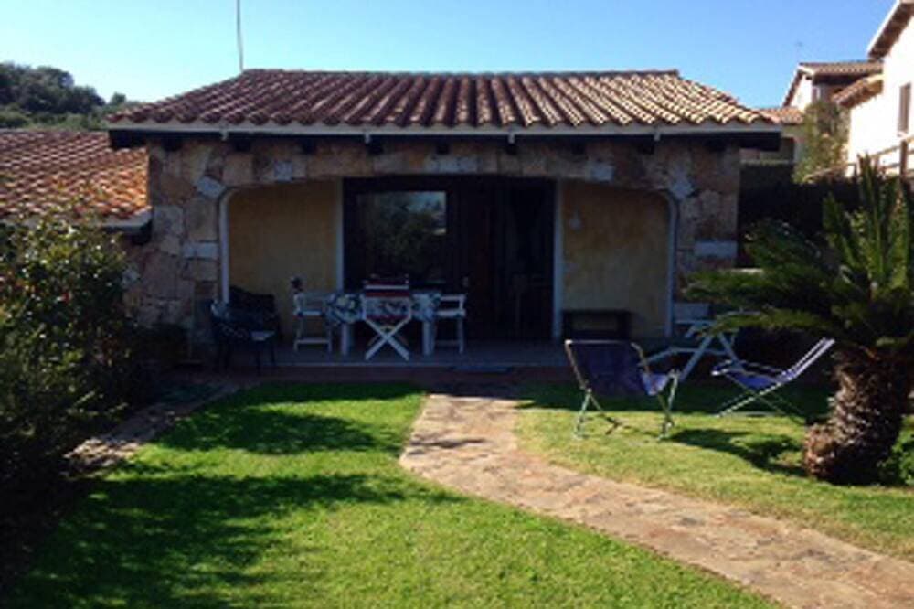 Casa Magnolia - Teil einer Zweifamilienvilla mit privatem Garten, 6 S. l. 1