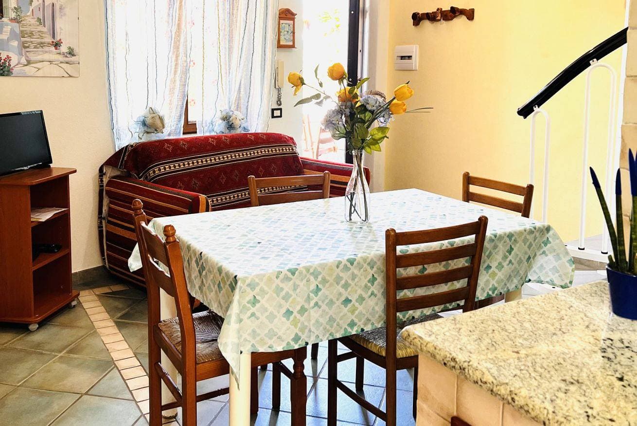 Foto 7 von 54: Ferienwohnung für 8 Personen mit Garten