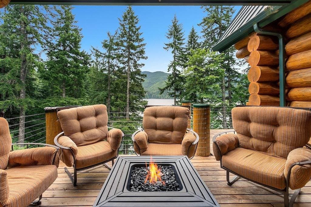 Foto 9 von 44: Lake Front Lodge am Swiftsee