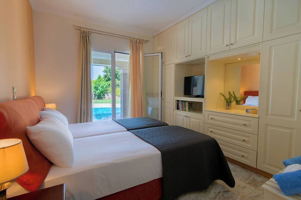 Foto 6 von 25: Private Pool Villa Aleca in Dassia Corfu