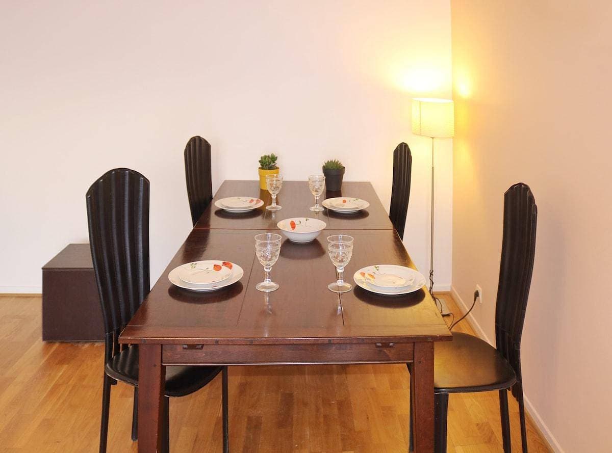 Foto 2 von 18: Ferienwohnung für 5 Personen mit Balkon