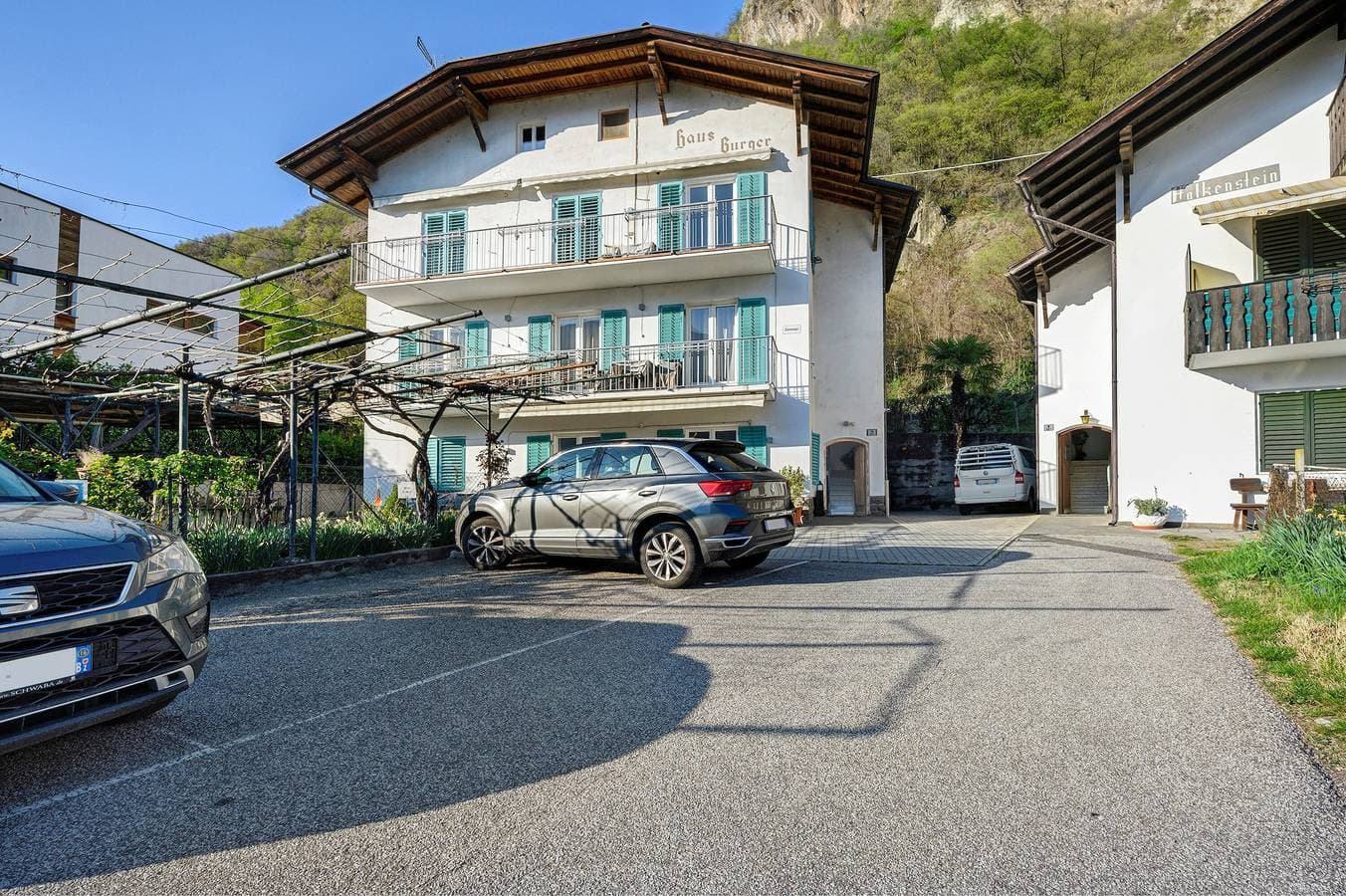 Foto 3 von 34: Zimmer 'Haus Burger Vilpian 3' mit Bergblick, Balkon und Wi-Fi