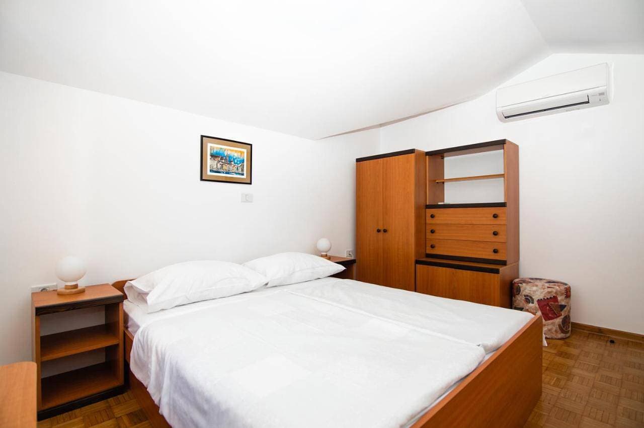 Foto 5 von 36: Ferienwohnung für 4 Personen mit Terrasse
