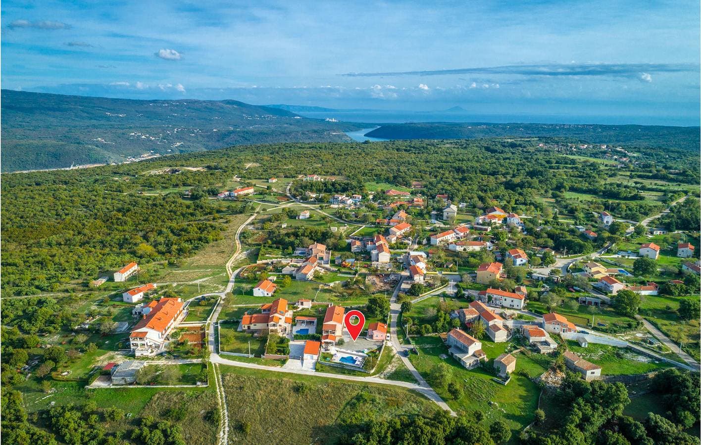 Foto 7 von 49: Charmante Unterkunft, 1,5 km von der Küste entfernt: Pool, WLAN, Terrasse und Parkplätze!