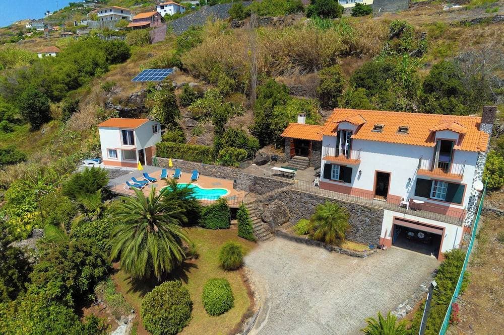Foto 9 von 30: Luxus-Villa am Meer mit privatem Pool, Terrasse und Meerblick