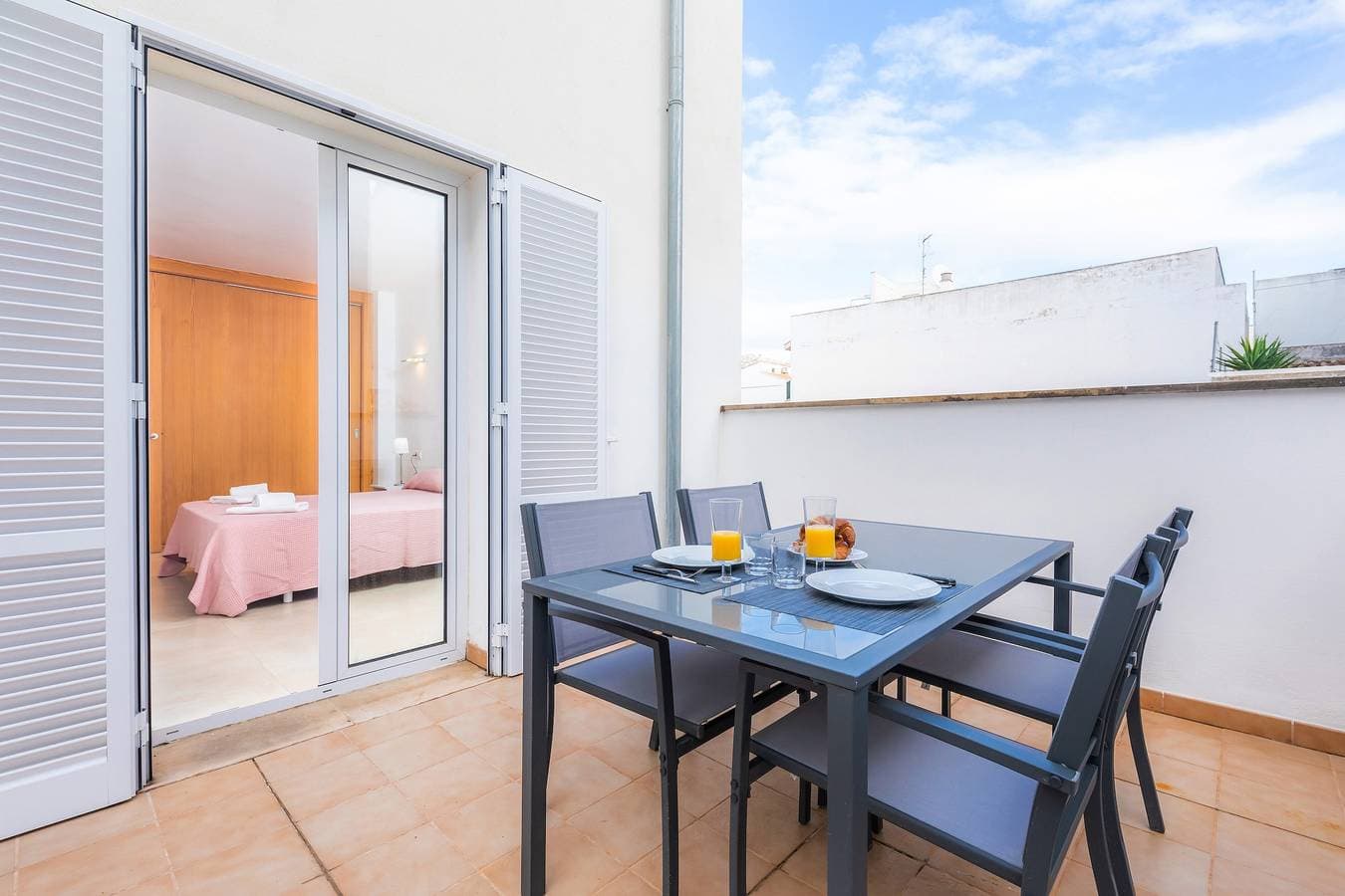 Foto 10 von 27: Ferienwohnung Piso Claudia am Strand mit Terrasse, WLAN und Klimaanlage