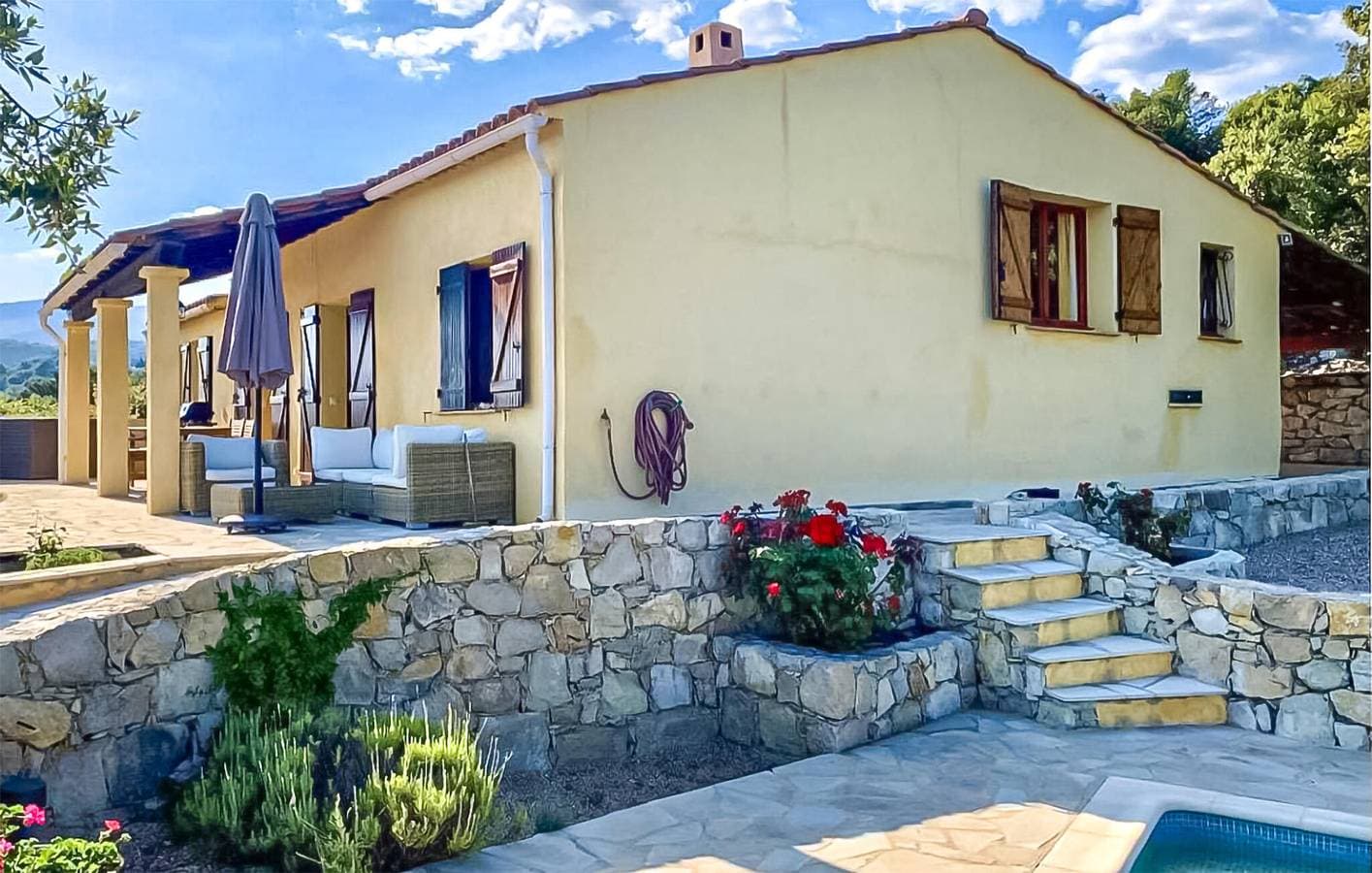 Reizende 2-Zimmer-Wohnung mit Pool und Terrasse in Mons (Var) 1