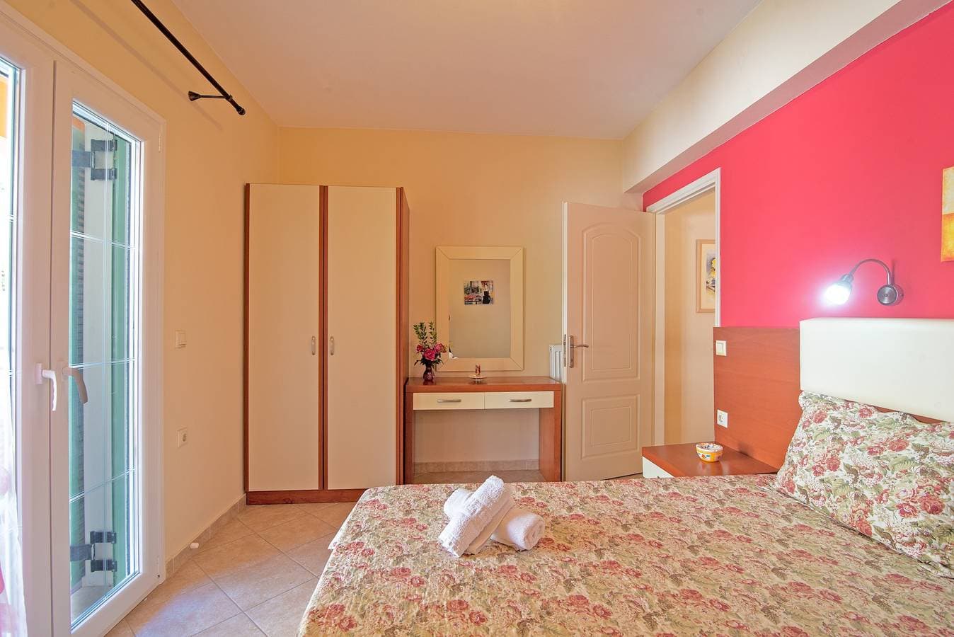 Foto 9 von 22: Einzimmerapartment 'Villa Pepy Studio 3' nahe dem Strand mit Garten & WLAN