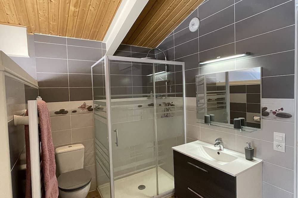 Foto 7 von 23: Schönes Haus 170 m2, beheiztes und überdachtes Schwimmbad, Whirlpool, klassifiziert 4 Sterne.