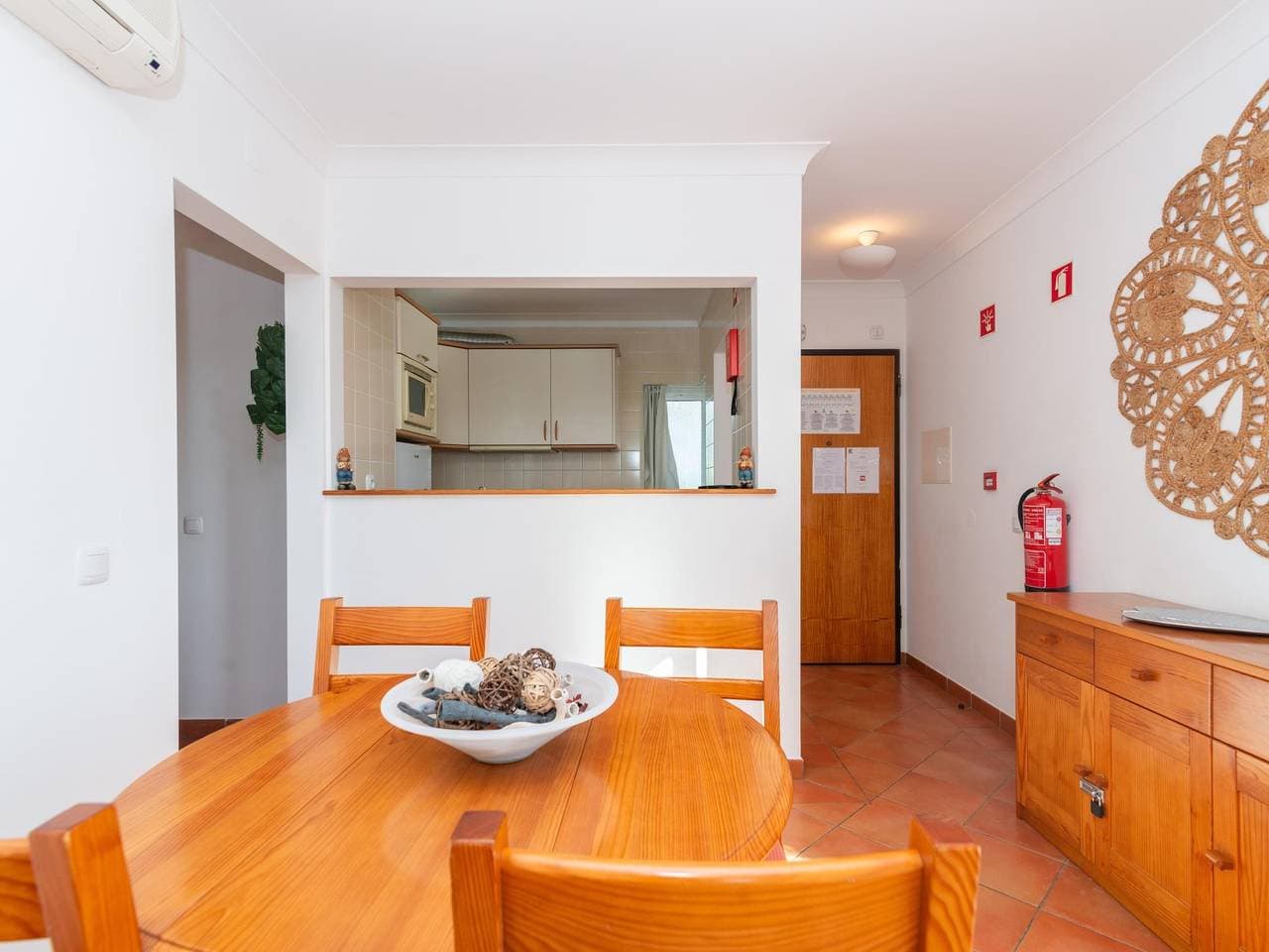 Foto 8 von 35: Ferienwohnung für 4 Personen mit Terrasse