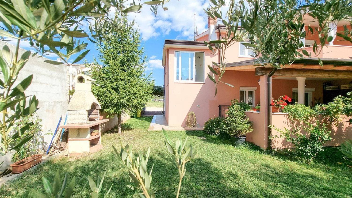 Hundefreundliches Apartment mit privatem Balkon, Waschmaschine, Klima, WiFi 1