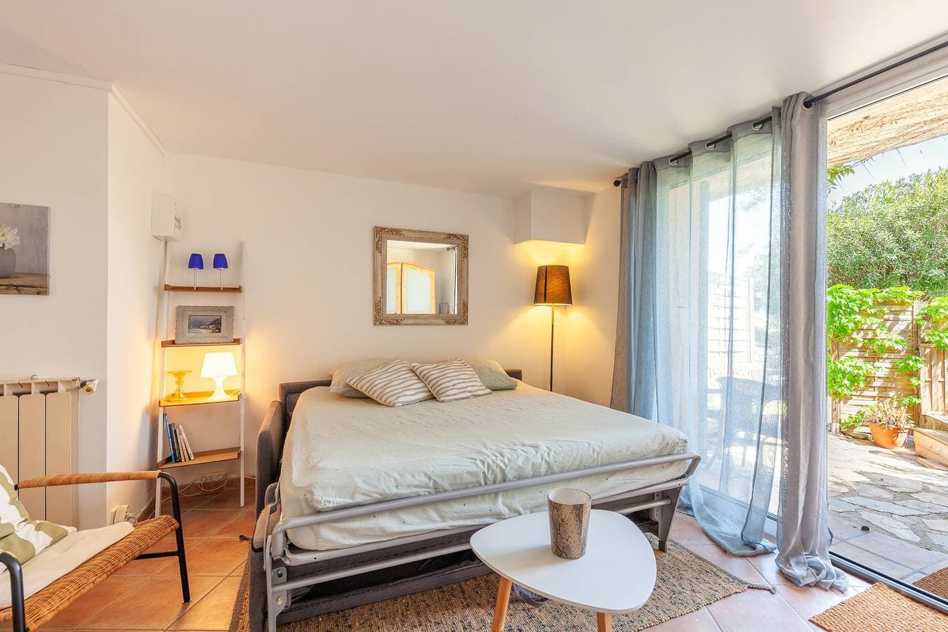 Foto 5 von 20: Ferienwohnung 'Logement De Charme Les Araucarias' mit Gemeinschaftspool, privater Terrasse & WLAN
