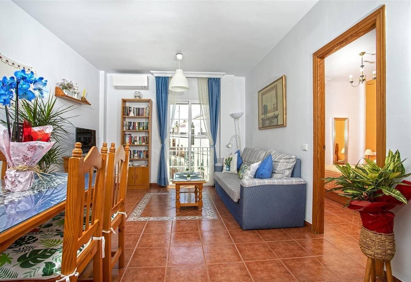 Foto 4 von 14: Ferienwohnung 'El Rincon de Lola in Nerja' mit Terrasse und WLAN
