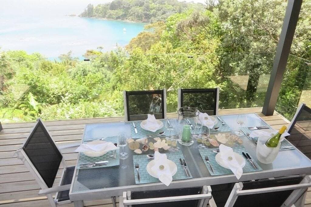 Foto 7 von 18: Neue moderne Wohnung mit Blick auf die Bucht von Hekerua