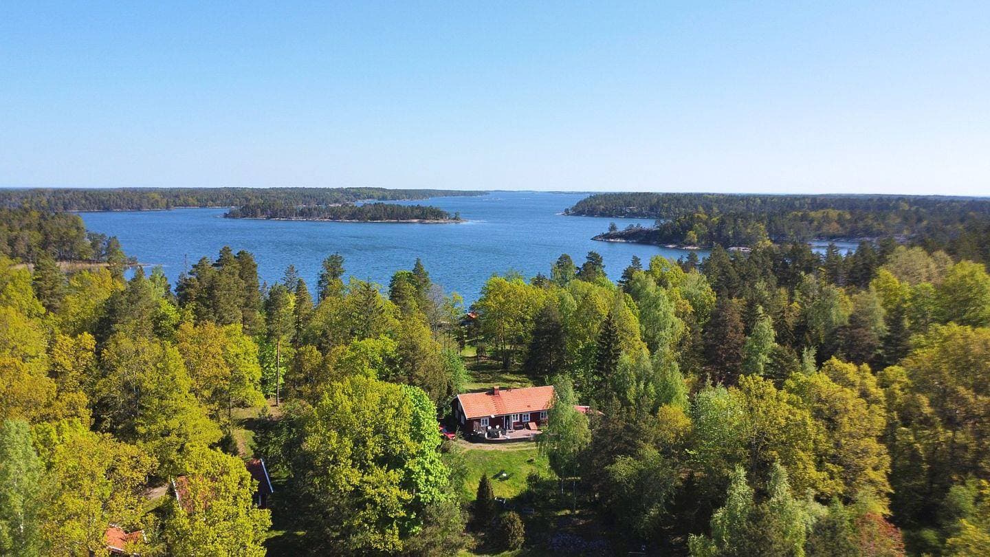 Hus Skärgården – Ferienhaus direkt an der Ostsee 1