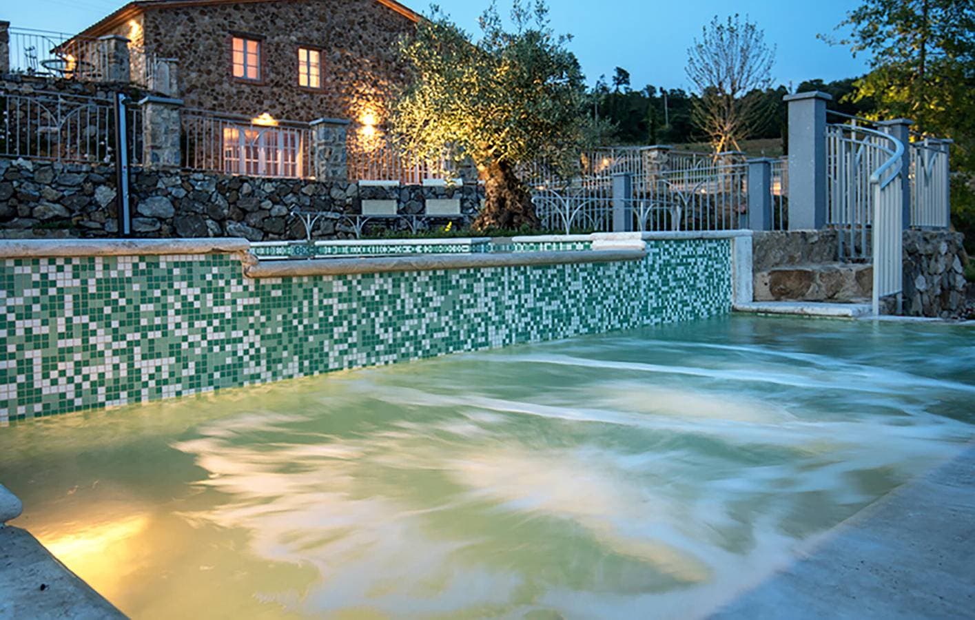 Foto 12 von 30: Luxuswohnung mit Pool, Parkplatz, WLAN und Klimaanlage