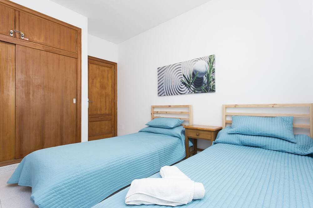 Foto 7 von 30: Can Picafort Wohnung in erster Linie. 6 Pers. WIFI A / C Terrasse mit Blick auf das Meer. 75m2