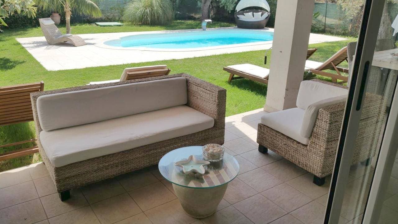 Villa Ines con piscina sud Sardegna 1