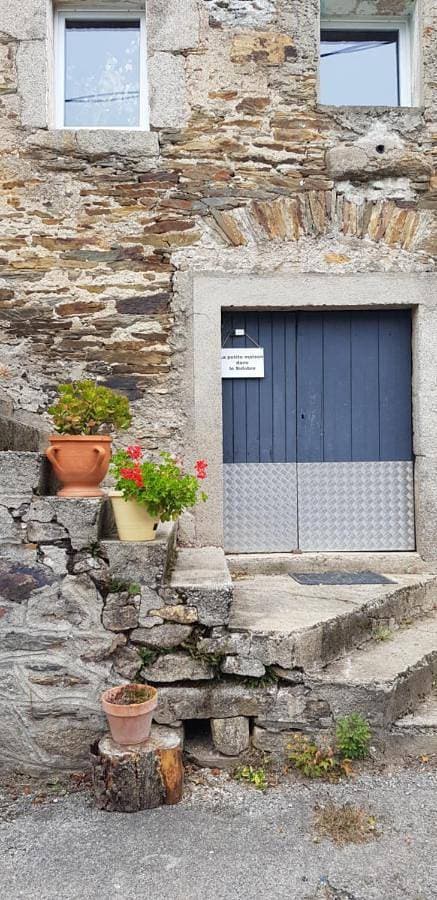 La petite maison dans le Sidobre 1