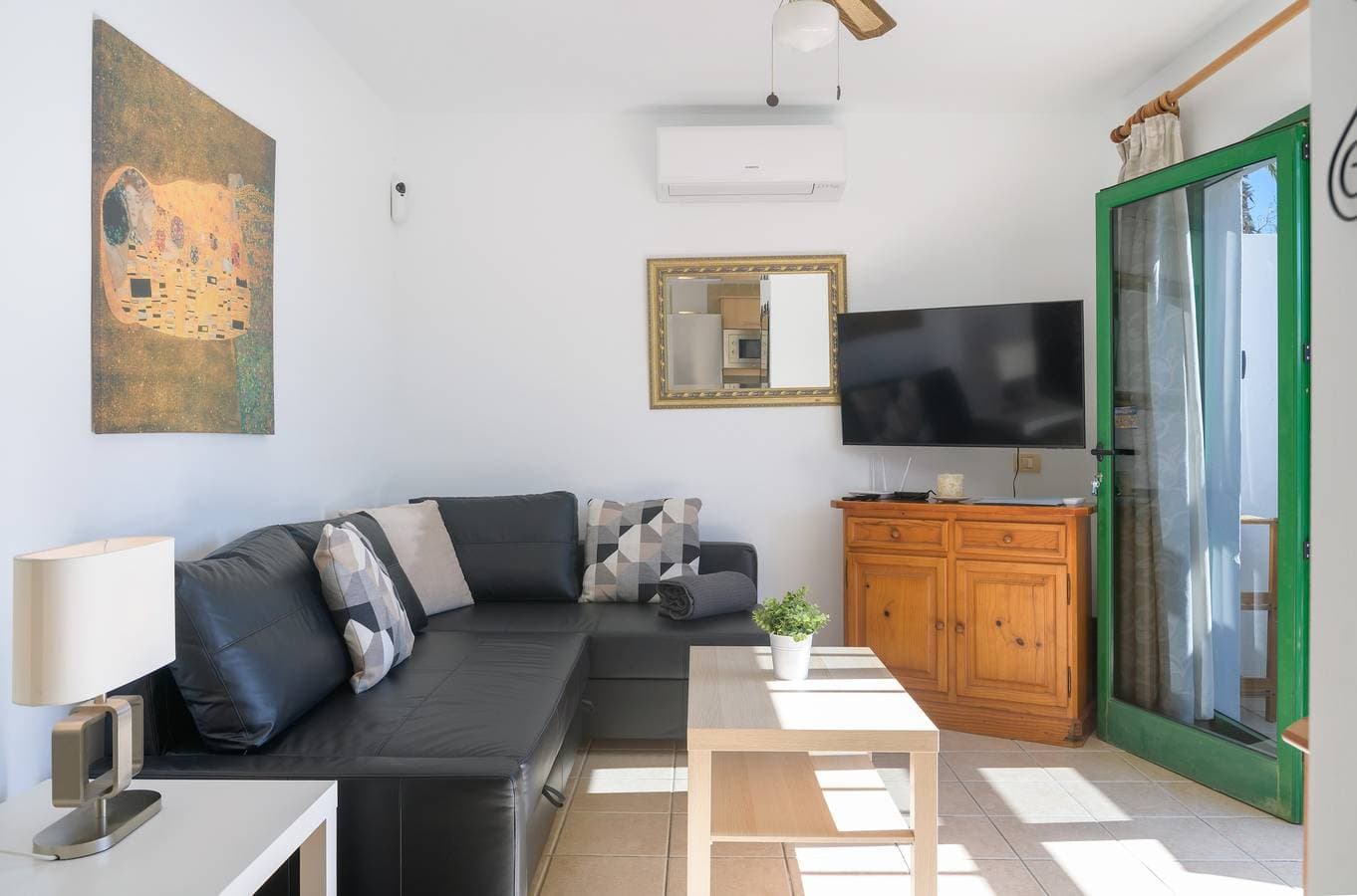 Foto 9 von 20: Ferienwohnung Casa Victoria mit Gemeinschaftspool und privater Terrasse