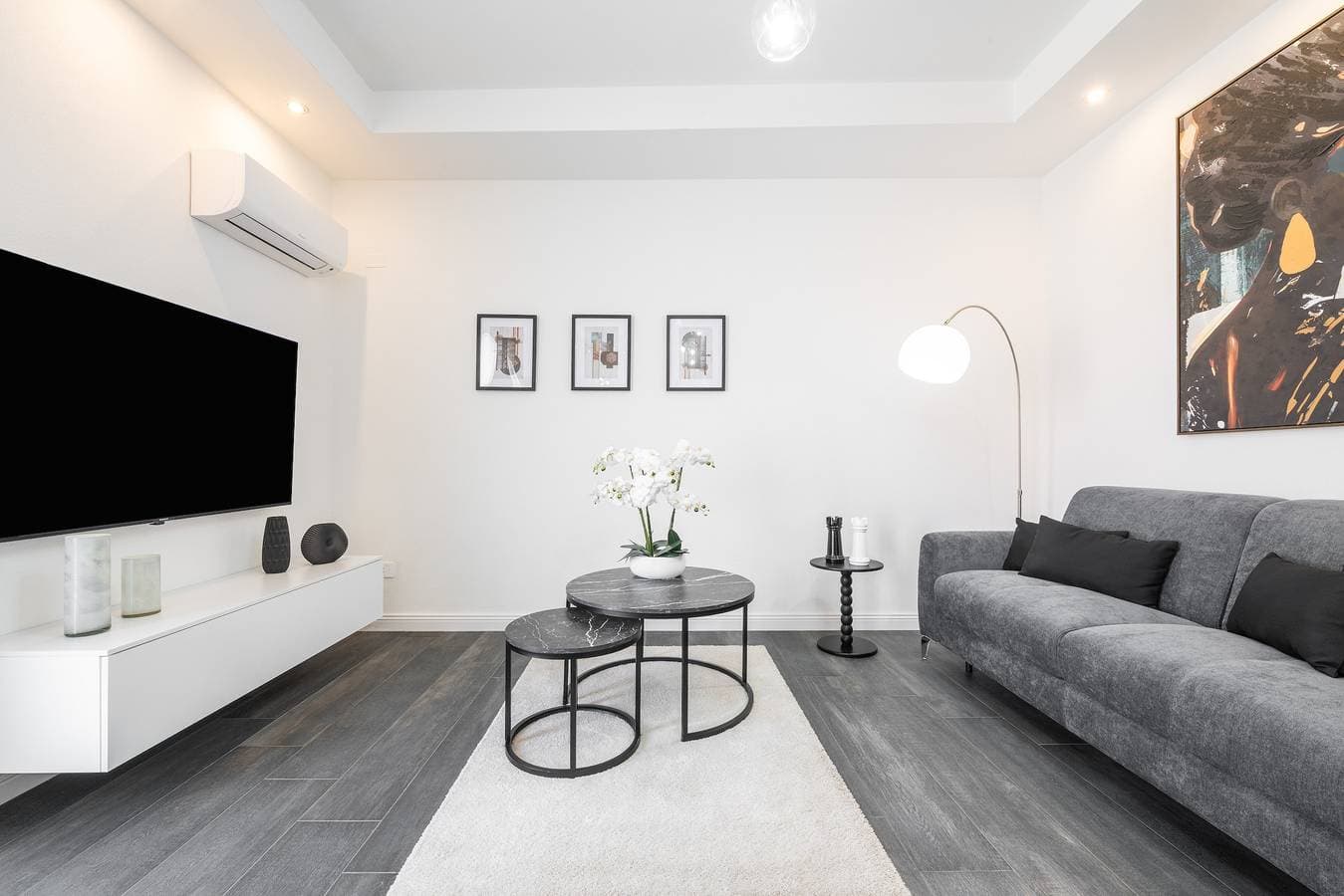 Foto 3 von 25: Apartment 'Black E White' mit WLAN und Klimaanlage