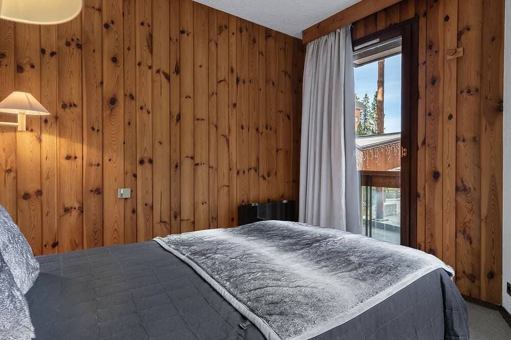 Foto 2 von 15: Charmante Ski-in-Ski-out-Wohnung mit Südbalkon in Courchevel 1850