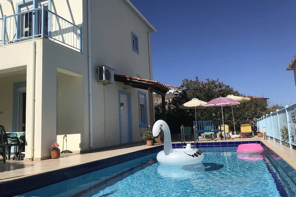Atemberaubende Berge, Meerblick mit Pool Wifi in der Nähe von Geschäften und Angeboten zur Verfügung 1
