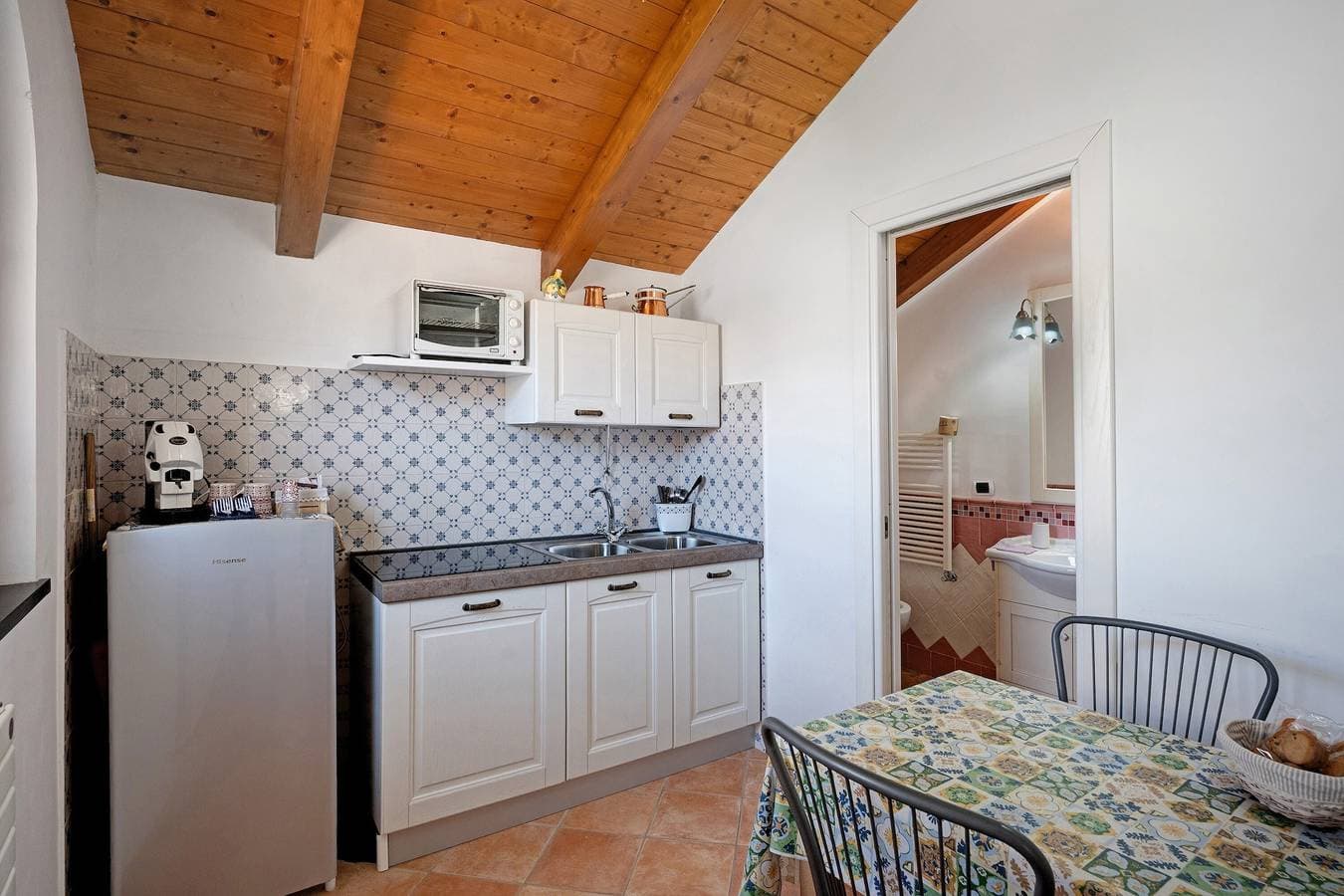 Foto 3 von 21: Ferienwohnung 'Delizioso Chalet Con Ampio Giardino' mit Bergblick, Wi-Fi und Klimaanlage