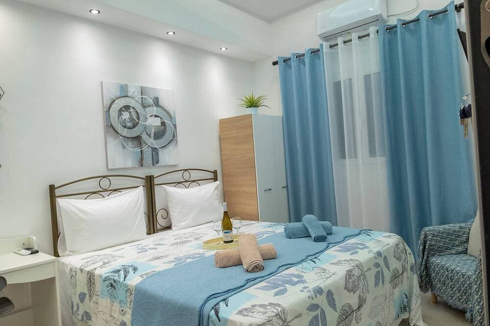 Foto 13 von 30: The Aqua - Stylish & Comfy Studio in Egaleo/Athens