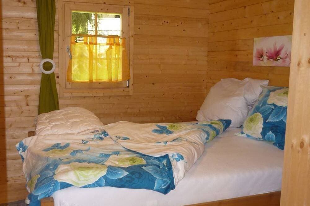 Foto 3 von 19: Holz-Blockhaus für vier Personen mit Terrasse