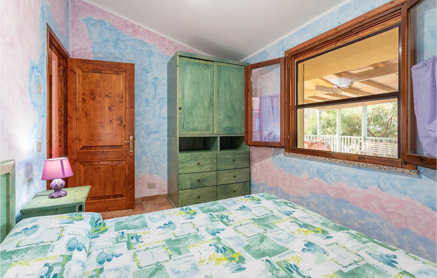 Foto 5 von 22: Appartement am Strand mit Pool und Parkplatz.