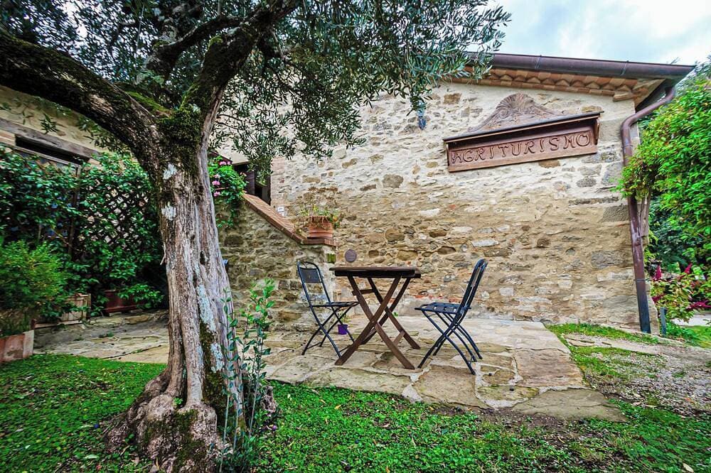La Rondine - Farmhouse La Fattoria 1