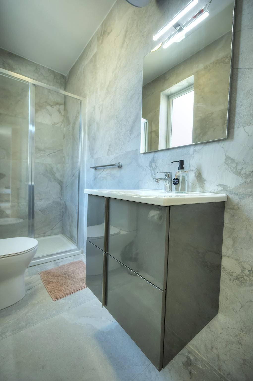 Foto 8 von 37: Ferienwohnung für 4 Personen mit Terrasse