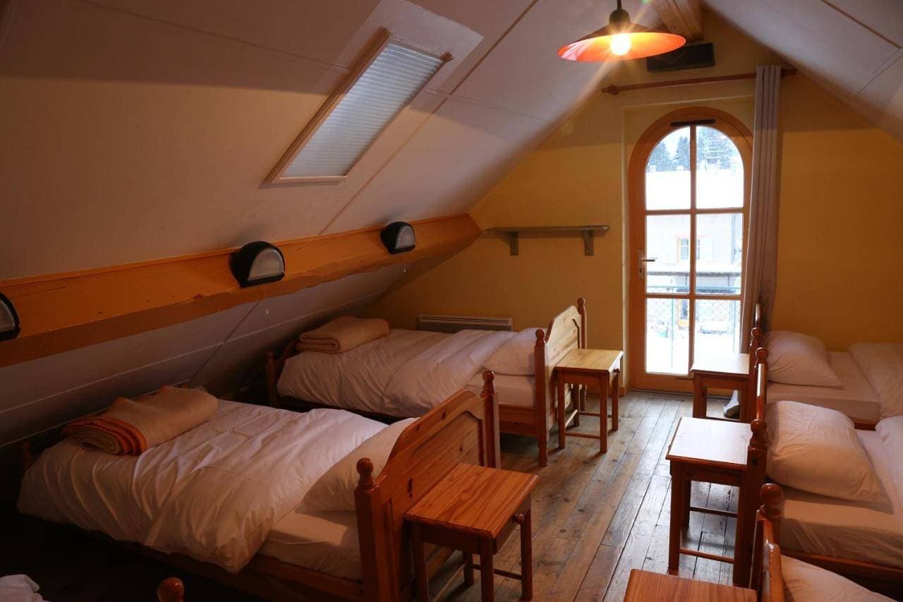 Foto 5 von 9: Double Room with Private Bathroom