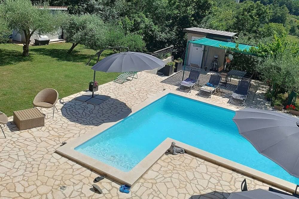 2-Zimmer-Ferienwohnung mit Pool Kastel, Sredisnja Istra 1