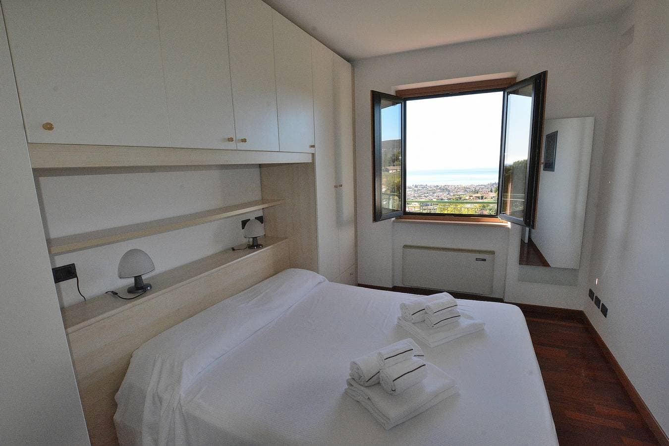 Foto 11 von 21: Casa Montegolo With Pool And Lake View